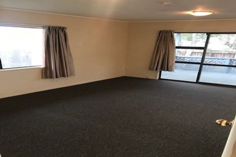 Photo of property in 2/10 Burundi Avenue, Clendon Park, Auckland, 2103