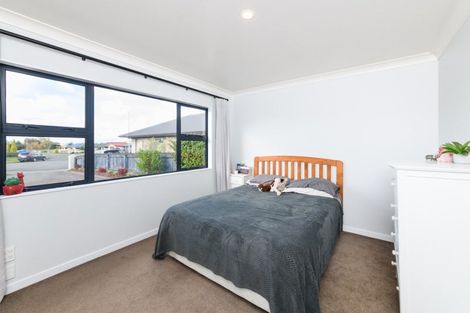 Photo of property in 8 Almond Grove, Feilding, 4702