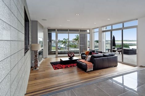 Photo of property in 27 Seacrest Drive, West Harbour, Auckland, 0618