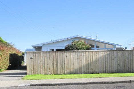 Photo of property in 45 Freemans Road, Otaki, 5512