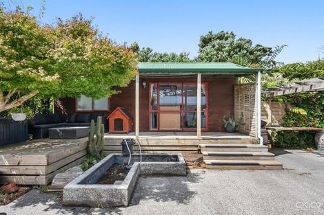 Photo of property in 10 Cottle Park Drive, Normandale, Lower Hutt, 5010