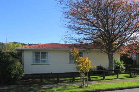 Photo of property in 17 Momona Street, Wainuiomata, Lower Hutt, 5014