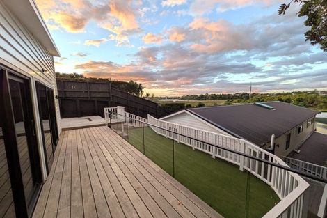 Photo of property in 20b Waterview Road West, Takanini, 2112