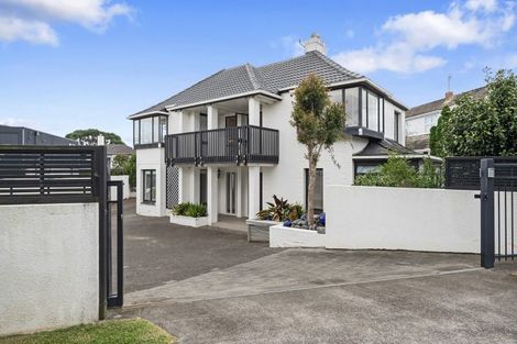 Photo of property in 35 Saltburn Road, Milford, Auckland, 0620