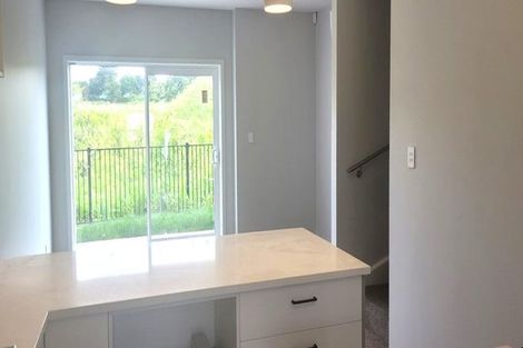 Photo of property in 38 Koreke Close, Kenepuru, Porirua, 5022