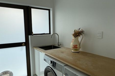 Photo of property in 2 Kenneth Hopper Place, Manly, Whangaparaoa, 0930