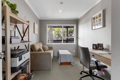 Photo of property in 152 Everglade Drive, Totara Heights, Auckland, 2105