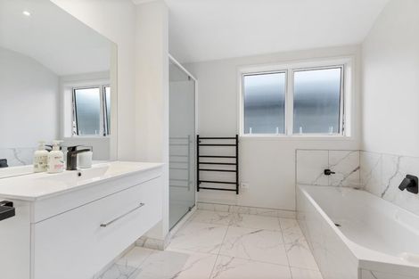 Photo of property in 36 Accolage Boulevard, Kumeu, 0810