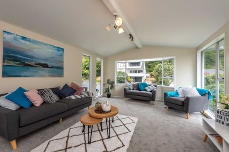 Photo of property in 15 Westhaven Drive, Tawa, Wellington, 5028