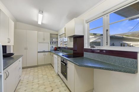 Photo of property in 64 Cambridge Terrace, Waterloo, Lower Hutt, 5011