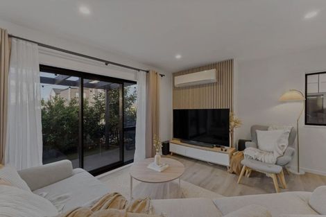 Photo of property in 63 Black Beech Crescent, Takanini, 2110