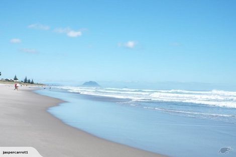 Photo of property in 10 Makura Drive, Papamoa Beach, Papamoa, 3118