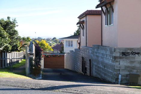 Photo of property in 98 Litten Road, Cockle Bay, Auckland, 2014