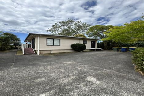 Photo of property in 2/62 Tonar Street, Northcote, Auckland, 0627