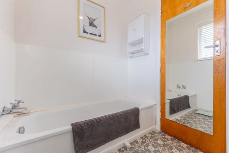 Photo of property in 27 Aorangi Road, Paraparaumu, 5032