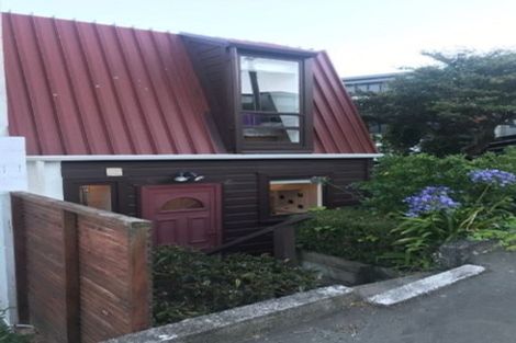 Photo of property in 2/49 Mandalay Terrace, Khandallah, Wellington, 6035