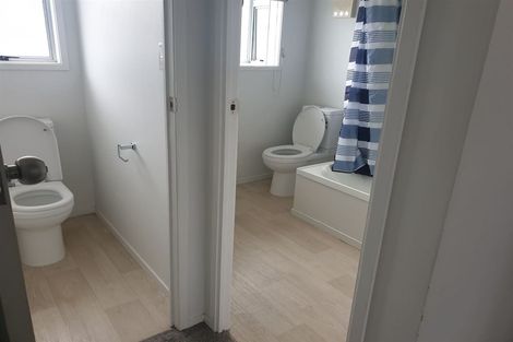 Photo of property in 34 Frobisher Way, Clendon Park, Auckland, 2103