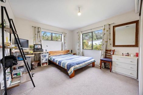 Photo of property in 48a Brains Road, Kelston, Auckland, 0602