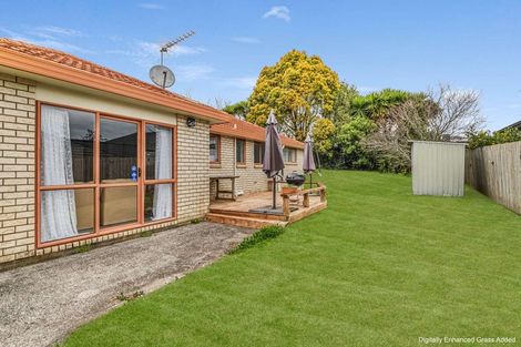 Photo of property in 10 Marblewood Grove, Pukekohe, 2120