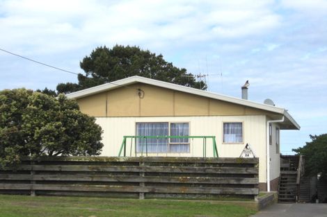 Photo of property in 24 Ruapehu Street, Castlecliff, Whanganui, 4501