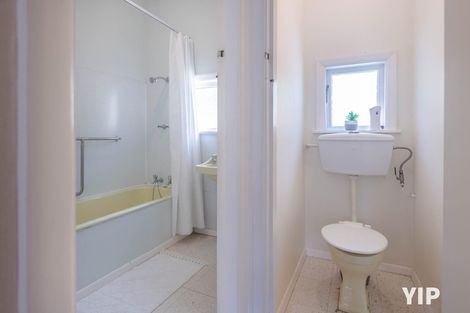 Photo of property in 18 Hinau Street, Tawa, Wellington, 5028