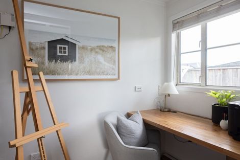 Photo of property in 32 Te Aute Road, Havelock North, 4130