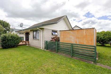 Photo of property in 14 George Street, Dannevirke, 4930