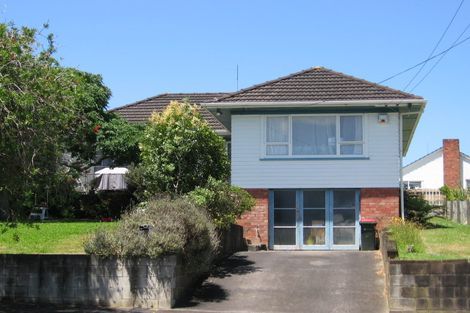 Photo of property in 16 Dundee Place, Blockhouse Bay, Auckland, 0600
