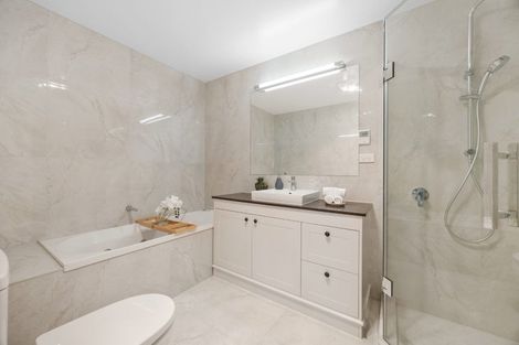 Photo of property in 5 Creggan Crescent, Flat Bush, Auckland, 2019