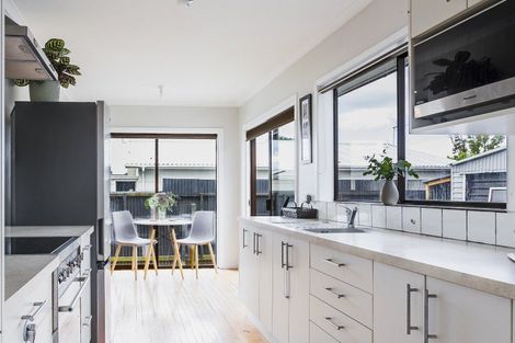 Photo of property in 27 Clarence Cox Crescent, Pirimai, Napier, 4112