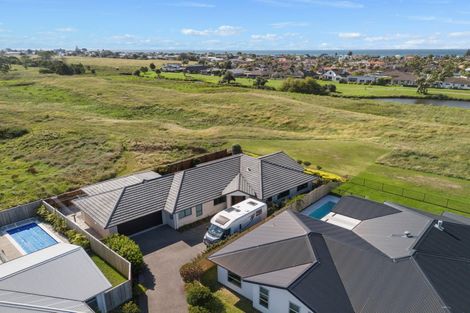Photo of property in 61 Montia Close, Papamoa Beach, Papamoa, 3118