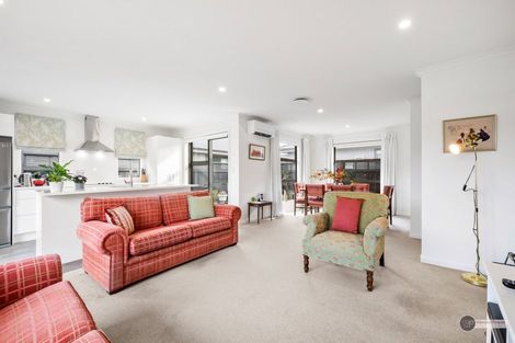 Photo of property in 1a Hay Street, Ebdentown, Upper Hutt, 5018