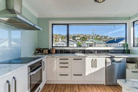 Photo of property in 137 Surrey Street, Forbury, Dunedin, 9012