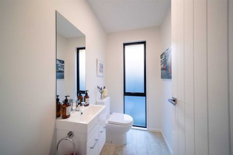 Photo of property in 25 Hackett Road, Jacks Point, Queenstown, 9371