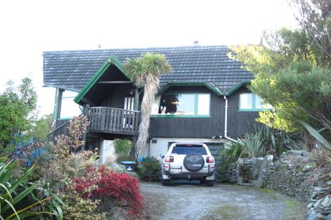 Photo of property in 87 Cedar Drive, Kelvin Heights, Queenstown, 9300
