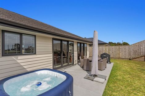Photo of property in 8 Karearea Drive, Coastlands, Whakatane, 3120