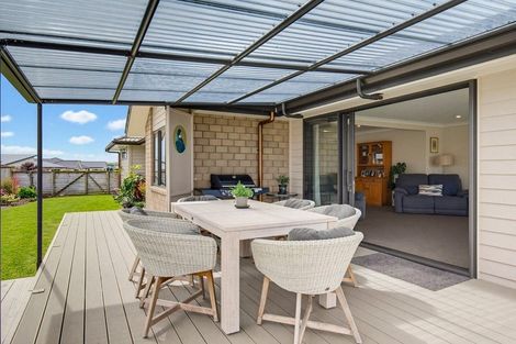 Photo of property in 35 Waipunahau Road, Waikanae, 5036