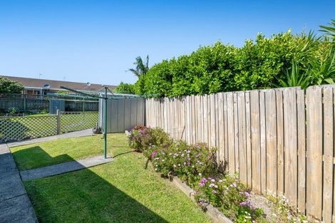 Photo of property in 6 The Boulevard, Red Beach, 0932