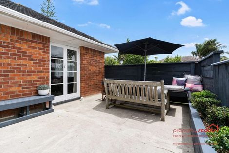 Photo of property in 652 Te Atatu Road, Te Atatu Peninsula, Auckland, 0610