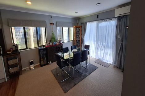 Photo of property in 22 Aragon Grove, Kingsley Heights, Upper Hutt, 5018