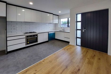 Photo of property in 7b Gulf Crest, Bucklands Beach, Auckland, 2012