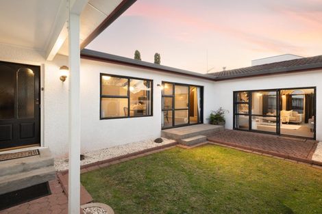 Photo of property in 20 Burn-murdoch Street, St Andrews, Hamilton, 3200