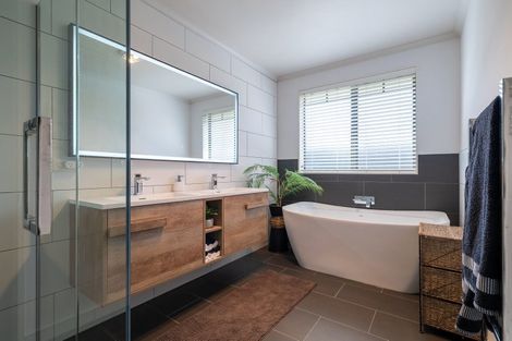 Photo of property in 6 Shadbolt Drive, Leamington, Cambridge, 3432