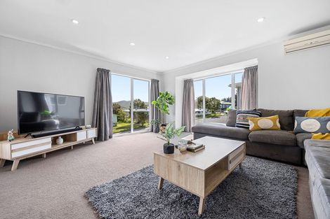 Photo of property in 16 Kaitangata Crescent, Kelson, Lower Hutt, 5010