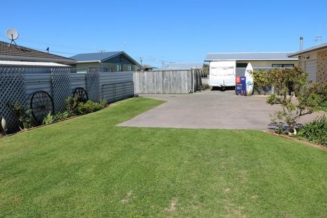 Photo of property in 16a Johnston Street, Foxton, 4814