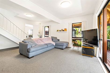 Photo of property in 2/6 Sturm Avenue, Massey, Auckland, 0614