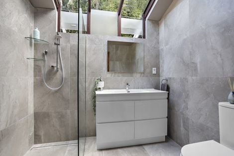 Photo of property in 47 Rimu Road, Oratia, Auckland, 0604