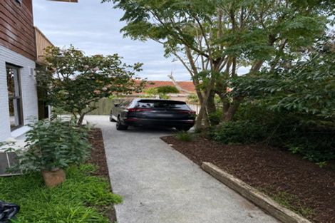 Photo of property in 1/30 Hyde Road, Rothesay Bay, Auckland, 0630