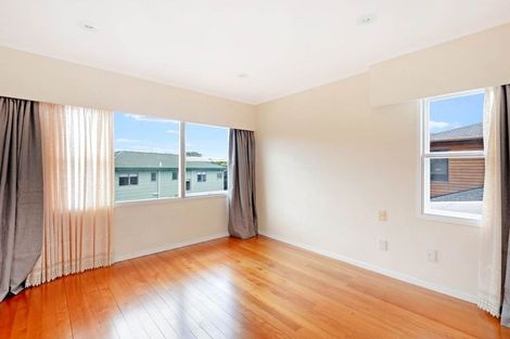 Photo of property in 4 Windsor Place, Windsor Park, Auckland, 0630