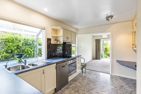 Photo of property in 93 Ruahine Street, Paraparaumu, 5032